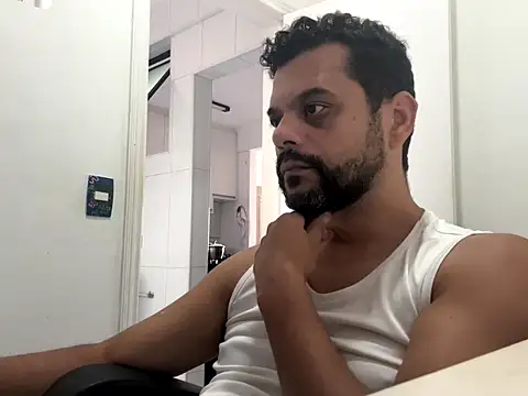 HornyBeachBoyBR online show from 6, 5, 2026