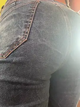 izanmiller2001 online show from 22, 9, 2025