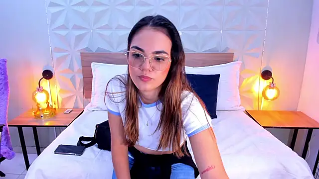 Snapshot of Stacey_white_ chatting on 14, 9, 2025 Stacey white  online show from 14, 9, 2025