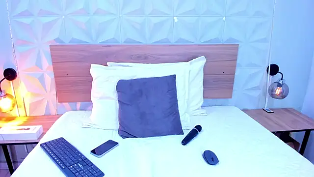 Snapshot of Stacey_white_ chatting on 1, 11, 2025 Stacey white online show from 1, 11, 2025