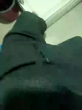 Snapshot of ekimeskim1 chatting on 7, 12, 2024 ekimeskim1 online show from 7, 12, 2024