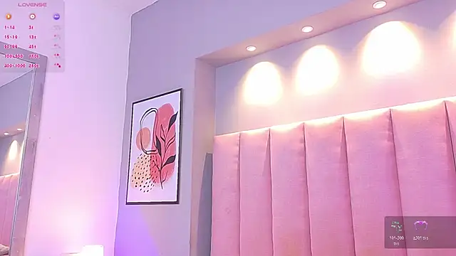 Snapshot of KeilyRoss chatting on 25, 10, 2025 KeilyRoss online show from 25, 10, 2025