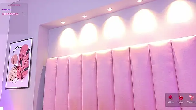 Snapshot of KeilyRoss chatting on 5, 11, 2025 KeilyRoss online show from 5, 11, 2025