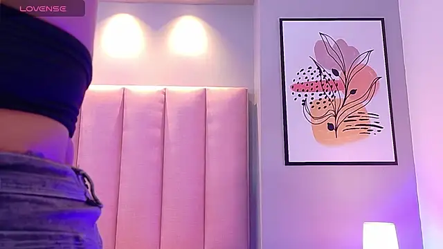 Snapshot of KeilyRoss chatting on 27, 11, 2025 KeilyRoss online show from 27, 11, 2025