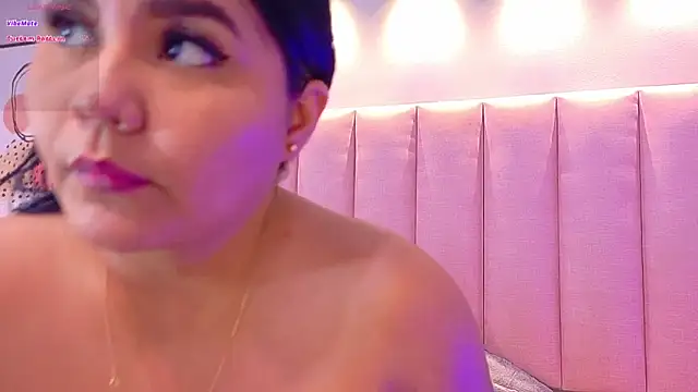 Snapshot of KeilyRoss chatting on 2, 2, 2026 KeilyRoss online show from 2, 2, 2026