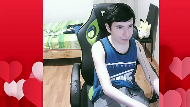 Snapshot of Twink_martinboy chatting on 7, 3, 2025 Twink martinboy online show from 7, 3, 2025