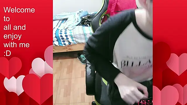 Snapshot of Twink_martinboy chatting on 4, 10, 2025 Twink martinboy online show from 4, 10, 2025