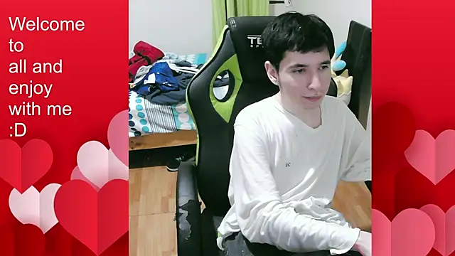 Snapshot of Twink_martinboy chatting on 24, 10, 2025 Twink martinboy online show from 24, 10, 2025