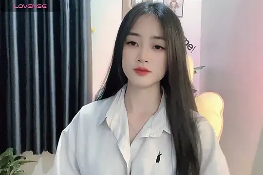Snapshot of _Aimy_ chatting on 3, 1, 2025 Aimy online show from 3, 1, 2025