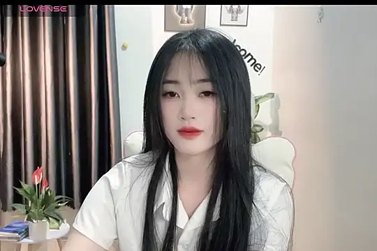 Snapshot of _Aimy_ chatting on 14, 2, 2025 Aimy online show from 14, 2, 2025