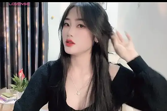 Snapshot of _Aimy_ chatting on 19, 2, 2025 Aimy online show from 19, 2, 2025