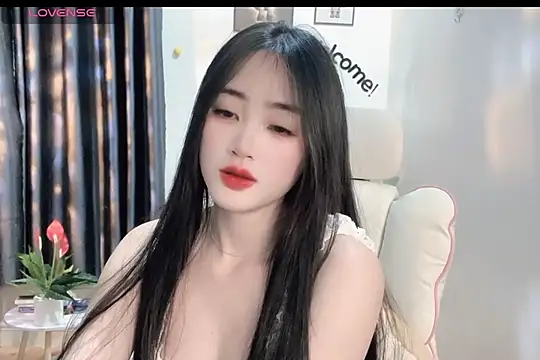 Snapshot of _Aimy_ chatting on 21, 2, 2025 Aimy online show from 21, 2, 2025