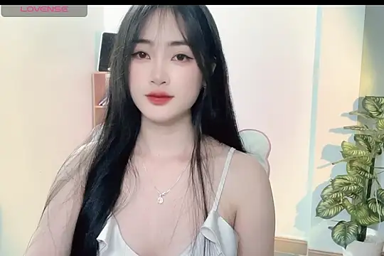 Snapshot of _Aimy_ chatting on 5, 3, 2025 Aimy online show from 5, 3, 2025