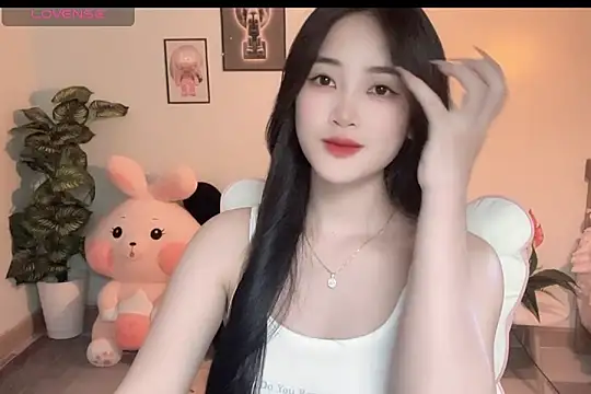 Snapshot of _Aimy_ chatting on 22, 9, 2025 Aimy online show from 22, 9, 2025