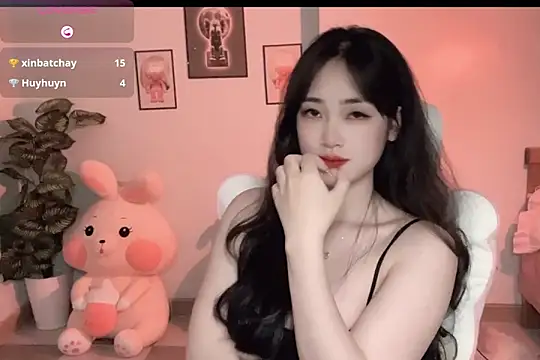 Snapshot of _Aimy_ chatting on 11, 10, 2025 Aimy online show from 11, 10, 2025