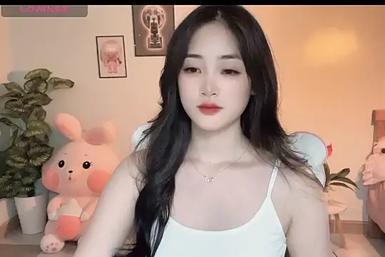 Snapshot of _Aimy_ chatting on 14, 10, 2025 Aimy online show from 14, 10, 2025