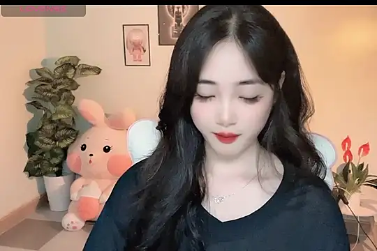 Snapshot of _Aimy_ chatting on 29, 10, 2025 Aimy online show from 29, 10, 2025