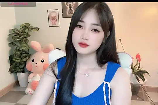 Snapshot of _Aimy_ chatting on 11, 11, 2025 Aimy online show from 11, 11, 2025