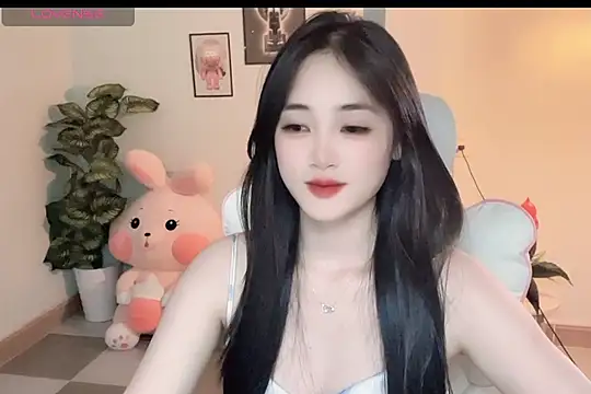 Snapshot of _Aimy_ chatting on 13, 11, 2025 Aimy online show from 13, 11, 2025