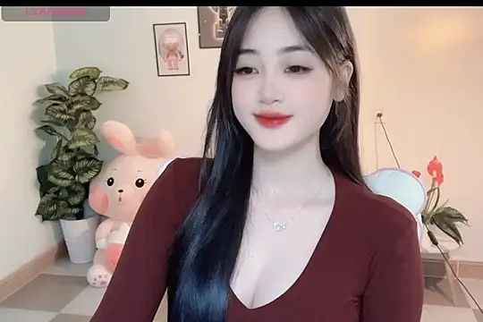 Snapshot of _Aimy_ chatting on 21, 11, 2025 Aimy online show from 21, 11, 2025