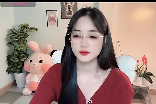 Snapshot of _Aimy_ chatting on 25, 11, 2025 Aimy online show from 25, 11, 2025