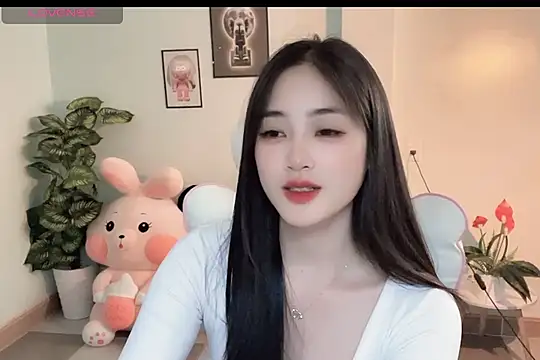 Snapshot of _Aimy_ chatting on 27, 11, 2025 Aimy online show from 27, 11, 2025