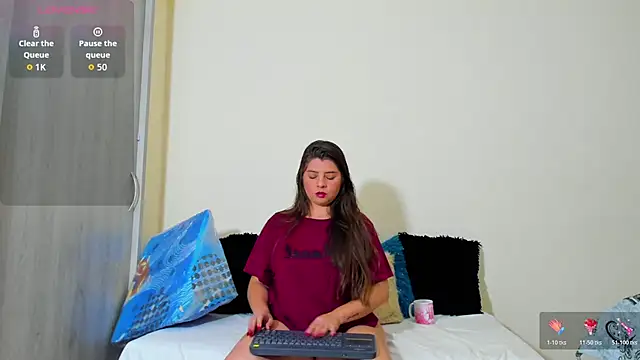 Snapshot of ValeryJohanson_ chatting on 19, 12, 2025 ValeryJohanson online show from 19, 12, 2025