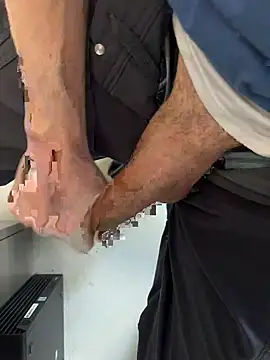 Snapshot of 34thwonder chatting on 27, 10, 2025 34thwonder online show from 27, 10, 2025