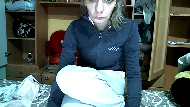 Snapshot of DennisXCaroll chatting on 1, 1, 2025 DennisXCaroll online show from 1, 1, 2025