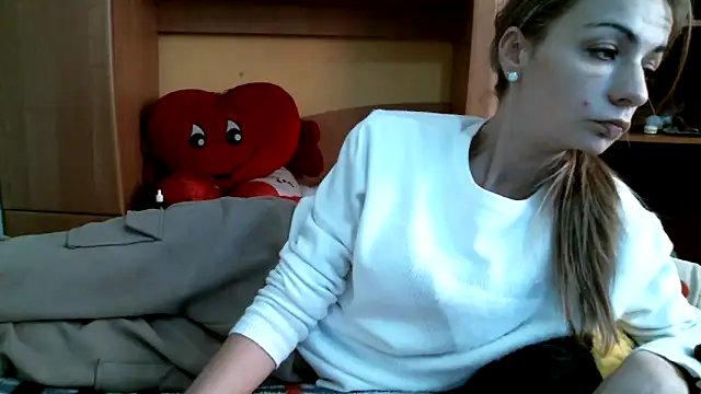 Snapshot of DennisXCaroll chatting on 4, 1, 2025 DennisXCaroll online show from 4, 1, 2025