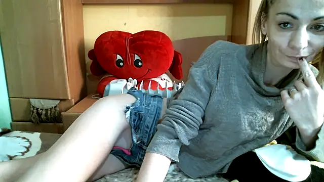 Snapshot of DennisXCaroll chatting on 16, 1, 2025 DennisXCaroll online show from 16, 1, 2025