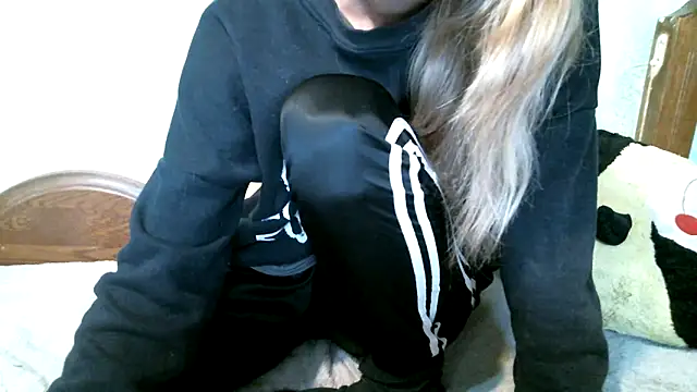 Snapshot of DennisXCaroll chatting on 7, 10, 2025 DennisXCaroll online show from 7, 10, 2025