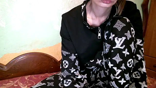 Snapshot of DennisXCaroll chatting on 21, 11, 2025 DennisXCaroll online show from 21, 11, 2025