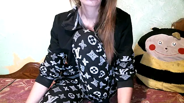 Snapshot of DennisXCaroll chatting on 5, 12, 2025 DennisXCaroll online show from 5, 12, 2025