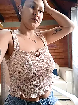 SamaraJay1 online show from 4, 2, 2026