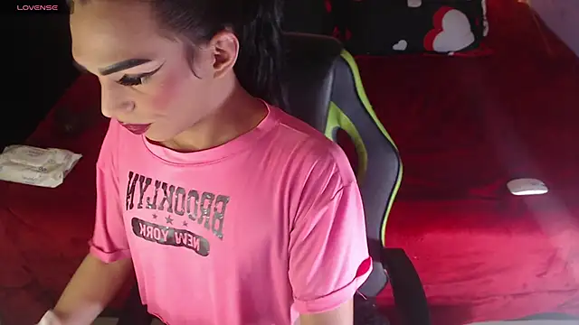 Snapshot of MARGOTFERRER chatting on 13, 11, 2025 MARGOTFERRER online show from 13, 11, 2025