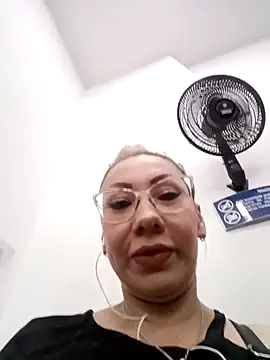 coral smitth online show from 2, 10, 2025