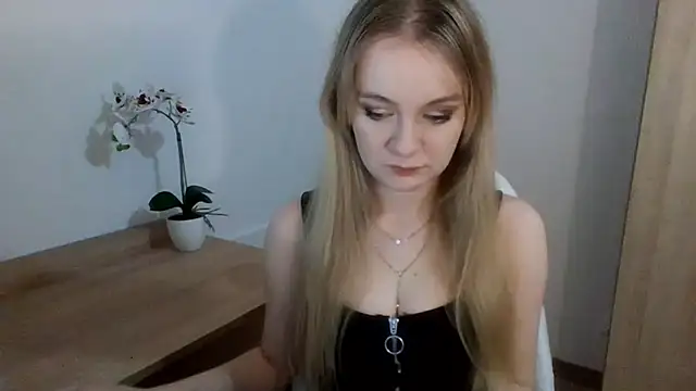 AlmaHoney online show from 4, 2, 2025