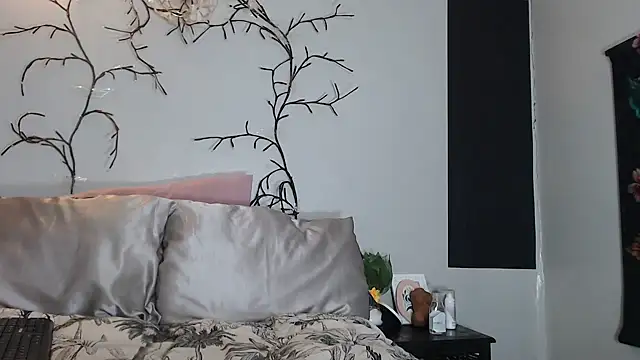 FRUITOFEDEN01 online show from 23, 1, 2025