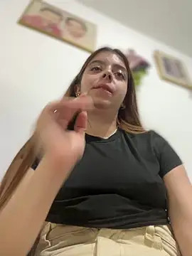Snapshot of Cloew_Marz chatting on 11, 2, 2025 Cloew Marz online show from 11, 2, 2025