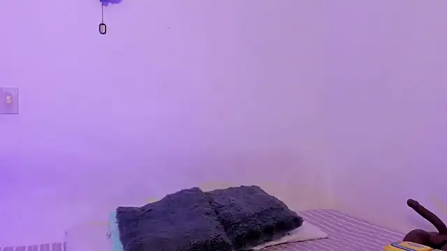 crystalvazquez online show from 6, 1, 2026