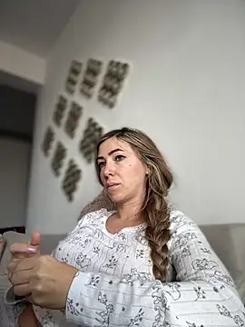 RaquelleDevon online show from 16, 12, 2025