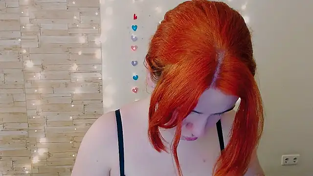 Snapshot of Sun_Alexia chatting on 1, 2, 2025 Sun Alexia online show from 1, 2, 2025