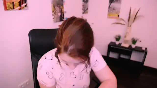 Snapshot of Sun_Alexia chatting on 21, 9, 2025 Sun Alexia online show from 21, 9, 2025