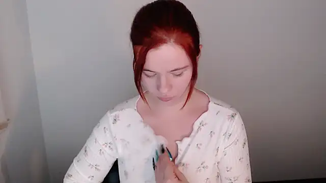 Snapshot of Sun_Alexia chatting on 9, 10, 2025 Sun Alexia online show from 9, 10, 2025