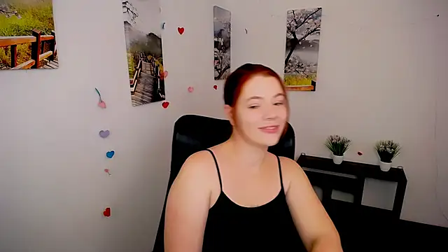 Snapshot of Sun_Alexia chatting on 14, 10, 2025 Sun Alexia online show from 14, 10, 2025