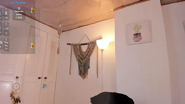 anaruiz  online show from 14, 1, 2025