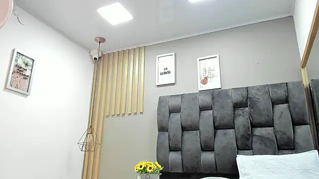 camila  herrera online show from 5, 12, 2024
