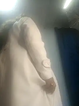 Snapshot of Kazsandraa chatting on 2, 4, 2026 Kazsandraa online show from 2, 4, 2026