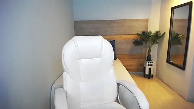 liseth fox online show from 25, 1, 2025